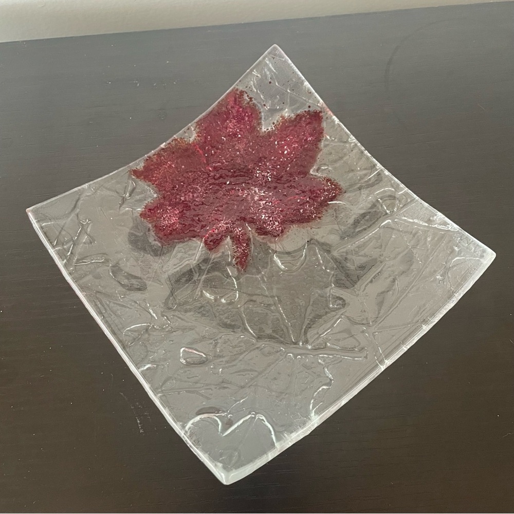 LAST CHANCE Decorative Glass Candy Dish Candle Holder Clear Red Leaf Home Decor - Picture 7 of 7